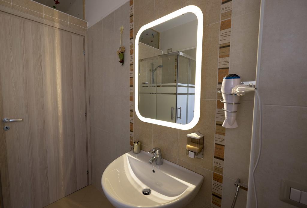 Verona Fiere Rooms Værelse billede