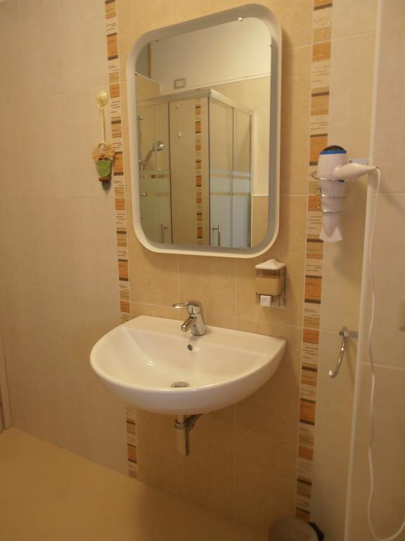 Verona Fiere Rooms Værelse billede